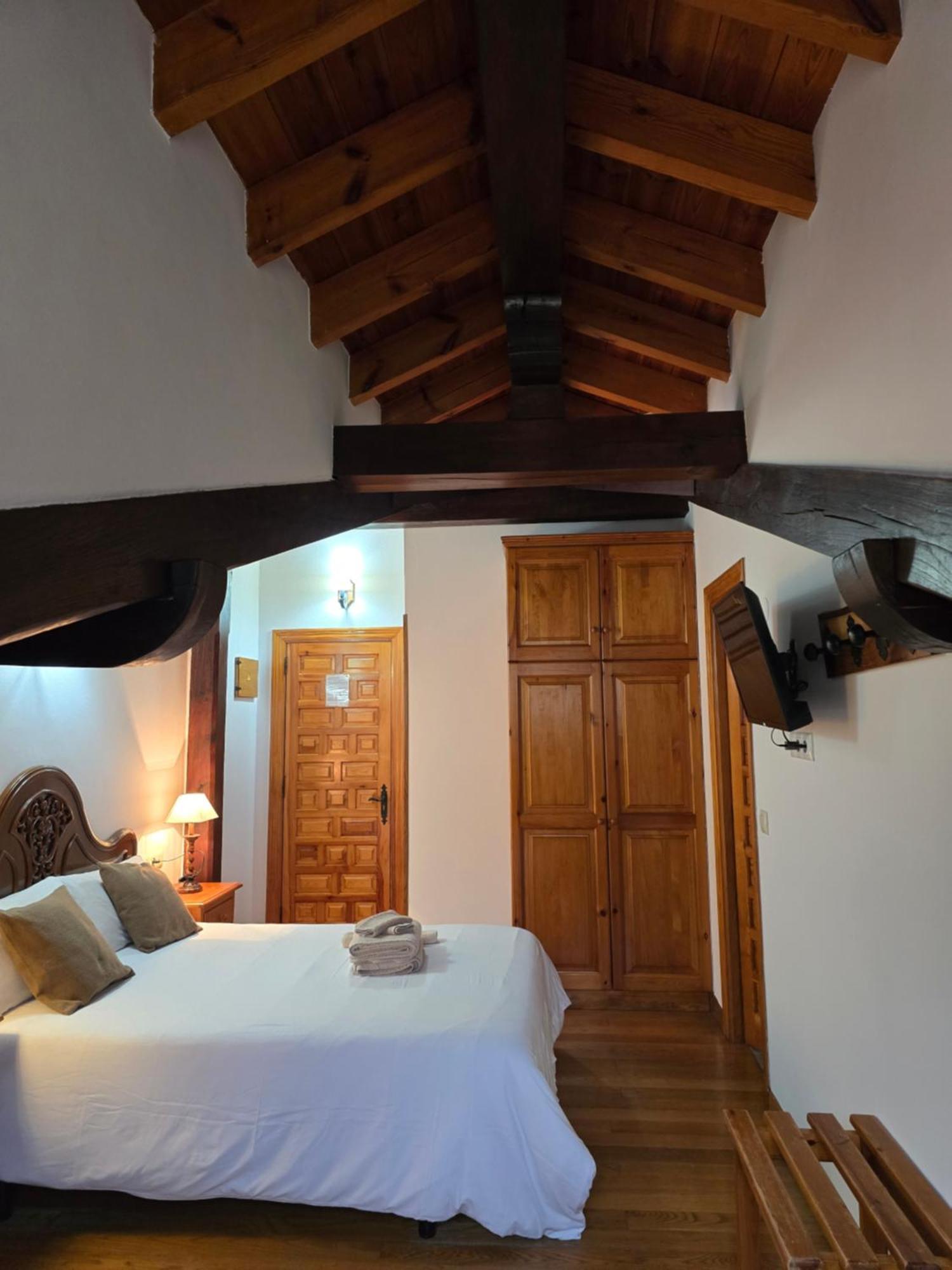 Dobres Hotel Rural El Sestil מראה חיצוני תמונה